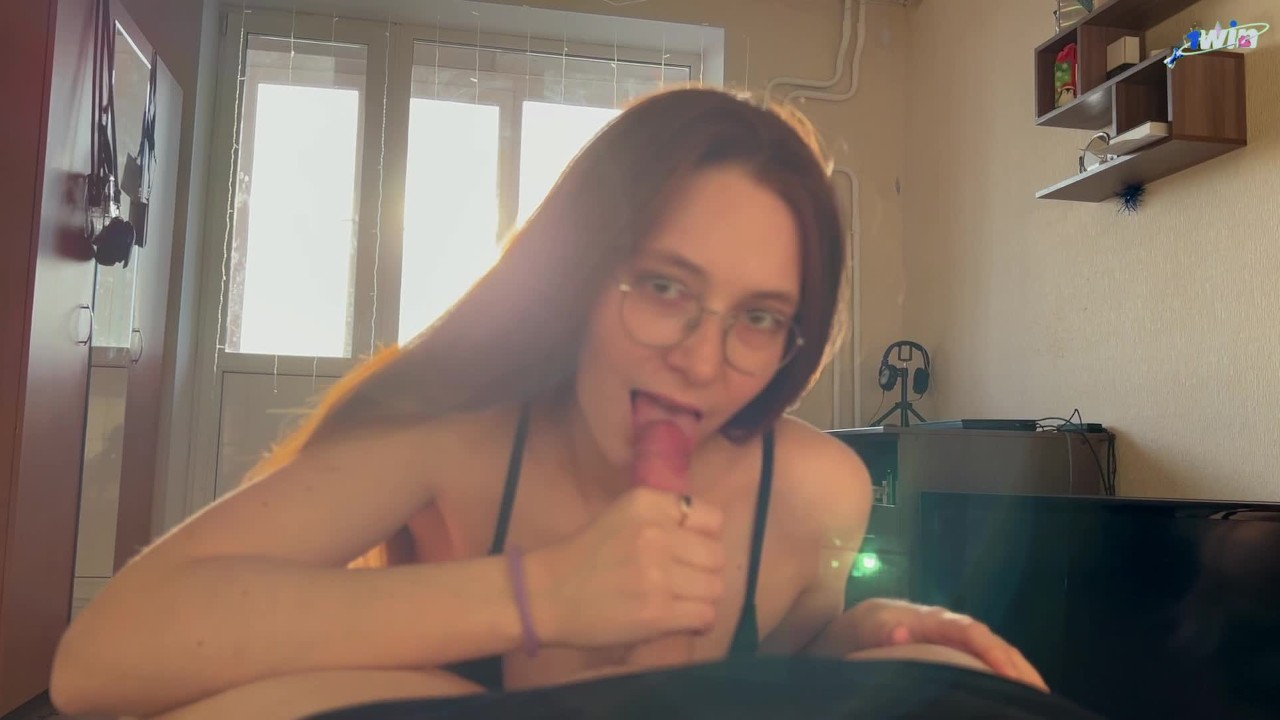 Entertainment Gorgeous Student Seduces Man Erotic Clips - Adult Video