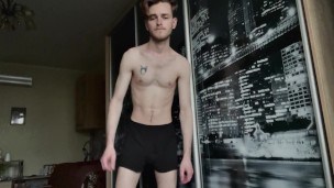 Adjusting the frame before shooting a video🍌More to my OnlyFans volk.in