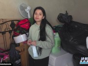 I pay for my move with a good blowjob and fuck and a good cumshot on my face amateur 1/16