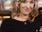 UP CLOSE - Naughty Nicki Hunter Wants HAIR PULLING RAW FUCK From Parker Savage Until She SQUIRTS 4/16