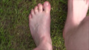 peeing on my feet
