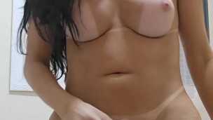 Guided Handjob with Ellyn Shemalle