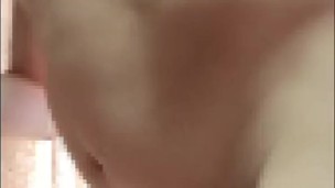 公開裸踊り