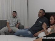 mi maestro me invita a su casa y me follo a su hija 1/16