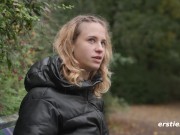 Ersties - Heißer Trainingssolo-Sex im Fitnessstudio mit Nina J 12/16