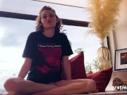 Ersties - Sexy Babe Gets Off Where Everyone Can See Her 8/16