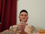 ¿Queres ver como me pajeo a full y termino con un buen cumshot?