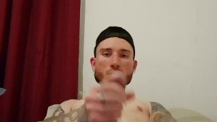 ¿Queres ver como me pajeo a full y termino con un buen cumshot?