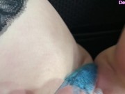 ДРОЧИТ И КОНЧАЕТ В МАШИНЕ ТАКСИ ВОДИТЕЛЬ ПОСТАВИЛ ЕЙ 5 ЗВЁЗД 15/16