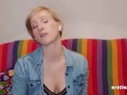 Ersties - Flora gibt Veronica eine heiße Jerk-Off-Anleitung für Girls 8/16