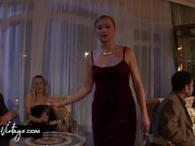 A swinger night ends up in an intense orgy 3/16