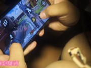 mi amigo me hizo jugar un juego de armas y me grabo con otras intenciones 2/16