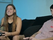 Mi Mejor Amiga PIERDE APUESTA Jugando a la Play Station | CUM IN MOUTH | Ft. Albx09 1/16