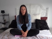 Ersties - Intime Selbstbefriedigung zu Hause mit Alison G 15/16