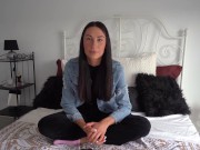 Ersties - Intime Selbstbefriedigung zu Hause mit Alison G 7/16