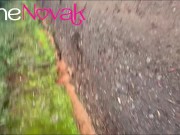 Loira com bunda grande vai colher pinhão e faz um boquete ao ar livre com direito a gozada na boca 7/16