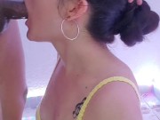 A mulher do meu vizinho adora vir na minha casa pra se engasgar com minha piroca 13/16