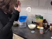 Lyalkamotanka👄 knows the secret of the perfect fried eggs with sausage🥰🍳 2/16