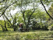 大自然の中で森林浴の快感とセックスの快感が入り交じりエクスタシーを感じるギャルカップル - Screenshot 8 of 16 - Hentai