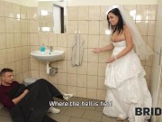 BRIDE4K. Groom opens the locked door and catches bride cheating on him 5/16