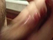 Espiando al novio de mi madre 10/16