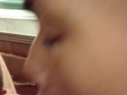 Mi hijastra me hace una deliciosa mamada 8/16