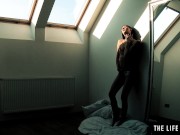 Gorgeous brunette with her fingers in her dripping wet pussy 2/16