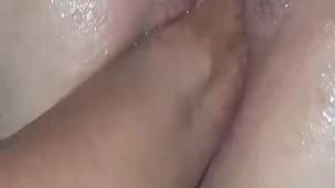 Le encanta sentir su panocha abierta a la vecina