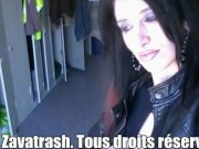 REALITY PORN | Jeune salope suce les ouvriers du chantiers 1/16