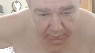 Vacuumcleanerfucker live sex cam in Nylons