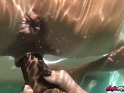 Blonde Babe Enjoys Underwater Hot Oral 11/16