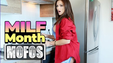 MOFOS - Mandy Flores Gives A Lot Of Hints To David Flores That She Wants Her Ass To Be Fucked