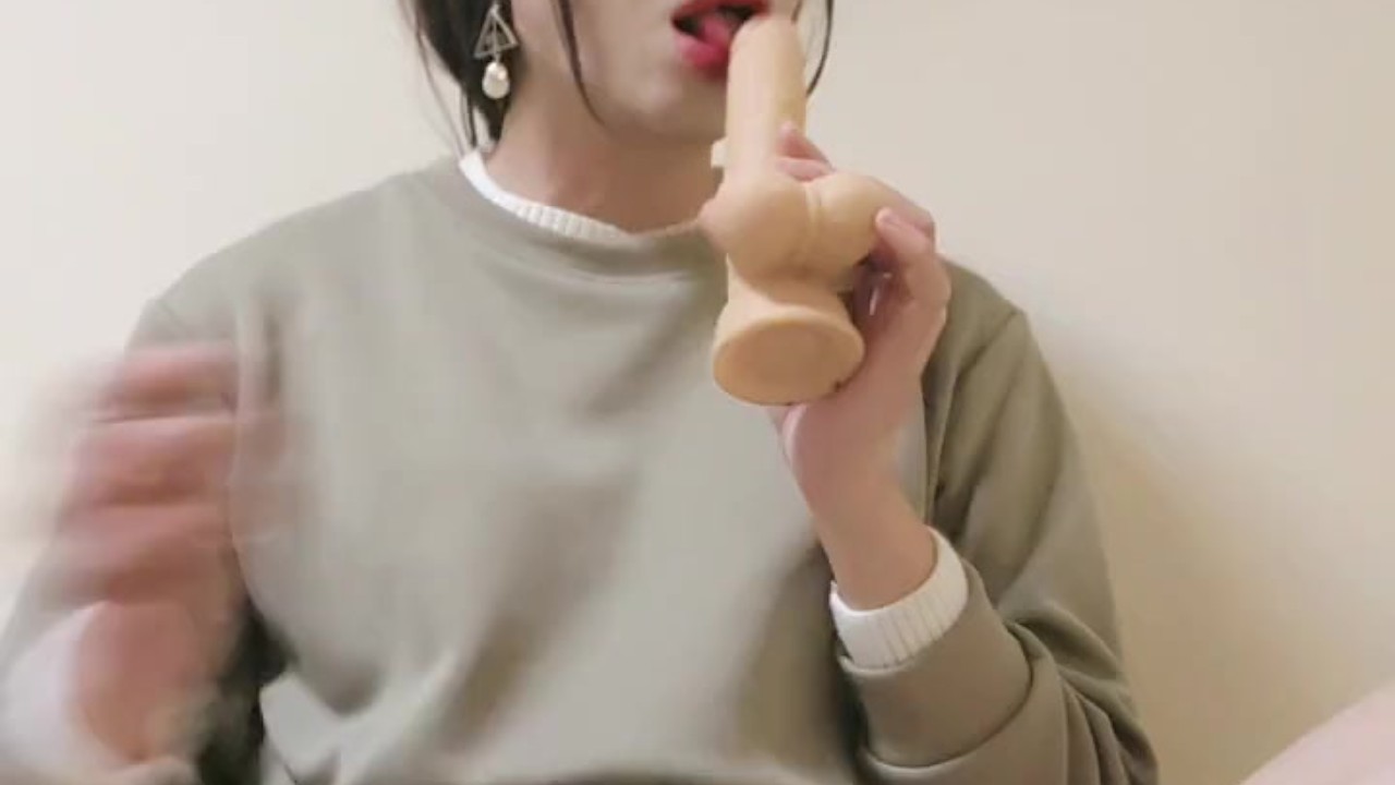 【Shemale】blowjob, orgasm with hand - RedTube