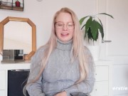 Ersties - Blonde Babe Anna Talks About the First Time She Squirted 8/16