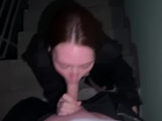 Приехала голая к парню, но потрахалсь в подъезде с соседом 8/16