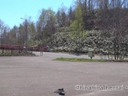 橋の道路脇でスリリング！ 青空の下で全裸歩行はきもちいい！　　続きはmyfansへ！　野外露出/パイパン/日本人/ひな/素人/amateur/japanese/asia 1/16