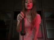 Медсестра и инновационный метод лечения - битьё по яйцам - Screenshot 11 of 16 - HD