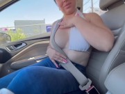 Nos van a ver! Uber apenado cuando le muestro mi culo rosa. 9/16