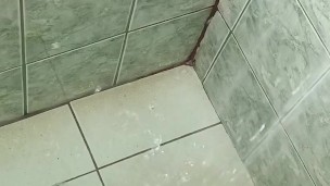 man in the shower ends up masturbating until he comes - watch the end