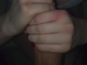 Sexy MILF answers door in bra and panties and gives delivery boy handjob for a tip 12/16