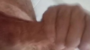 Masturbándome en casa de la vecina