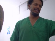 Musculoso dotado coge duro con rubia venezolana golosa 3/16