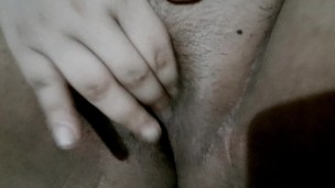 Jugando con mi vagina