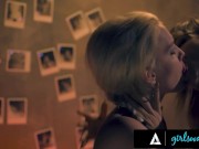 PAWG Blonde Bangs Naughty MILF 13/16