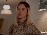 Ersties - Kittis lustvolle Selbstbefriedigung mit Dildo 8/16