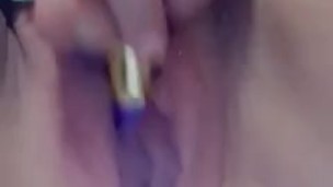 Close vibrating pussy