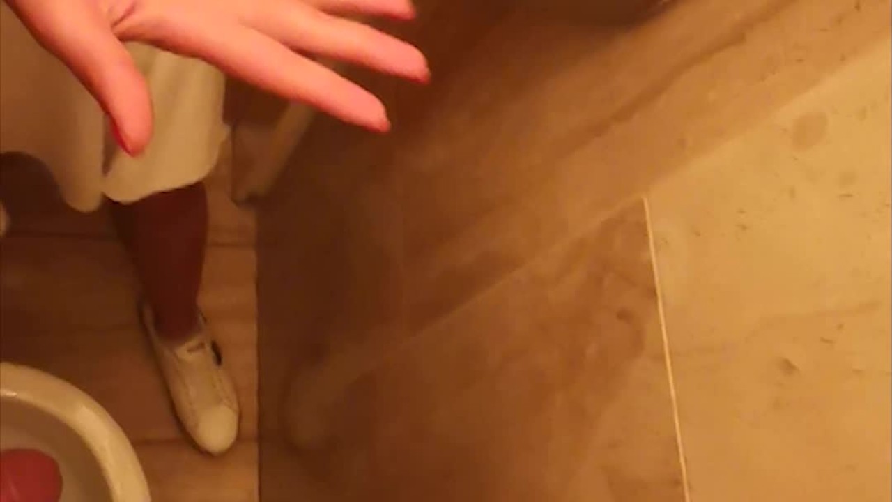 NAUGHTY COUPLE GETS CAUGHT FUCKING IN THE PUBLIC TOILET AT THE MALL - Darmowe seks wideo - RedTube