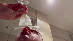 Cumming twice in a glass and drinking it - eating sperme