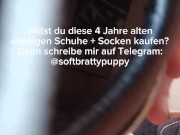 Rieche an meinen stinkigen Schuhen, Socken und Füßen 9/16