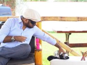 Blanca latina de pezones grandes pasa sensual casting en las afueras de la ciudad 7/16